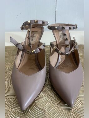 Valentino Garavani Rockstud Taupe Leather Pointed-Toe Ankle Strap High Heels